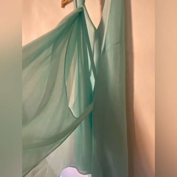 Double Zero beautiful dress size Medium - Picture 4 of 4